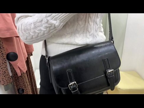 ❤️ ציבור מאַסטערביישאַן פון יונג הור פעראַלבעררי מיט אַ דילדאָ אין די פּאַסן צימער ❤❌ פּאָרנאָ ביי אונדז ❌❤